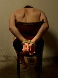 extreme vernedering en marteling