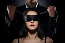 Geen haast, maar rustig opbouwen in eigen tempo. Zoek een 18-30 jarige slanke dame met onderdanige gevoelens.