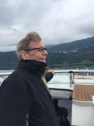 Bied inwoon, onbeperkt verblijf of onderdak