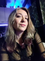 Meesteres zoekt slaaf voor een DS-relatie