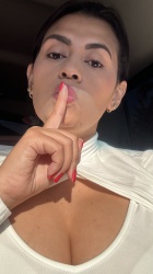 Ik ben op zoek naar een man die ervan houdt zich te onderwerpen en zich wil binden in een langdurige relatie